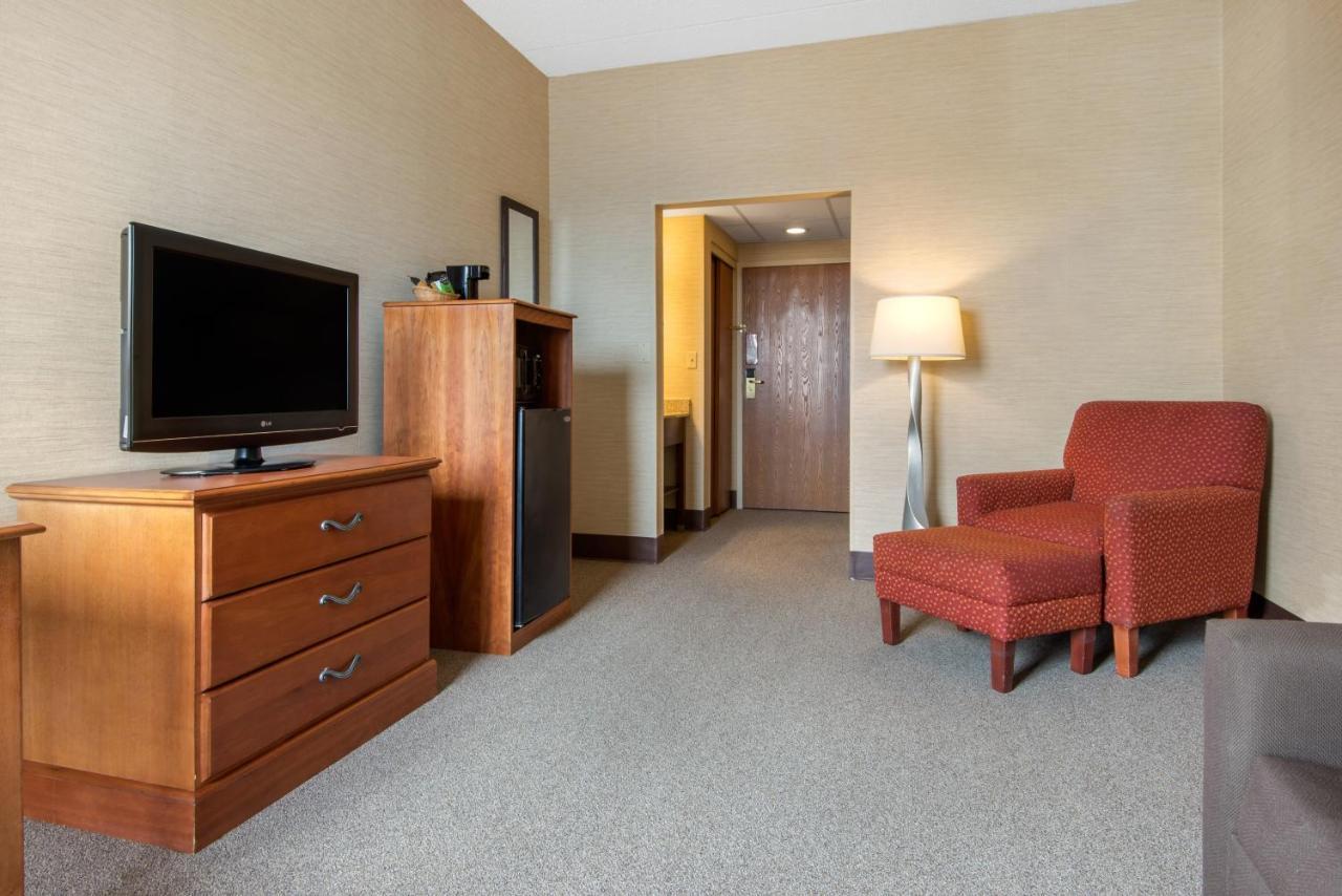 Quality Inn & Suites Мансфилд Экстерьер фото