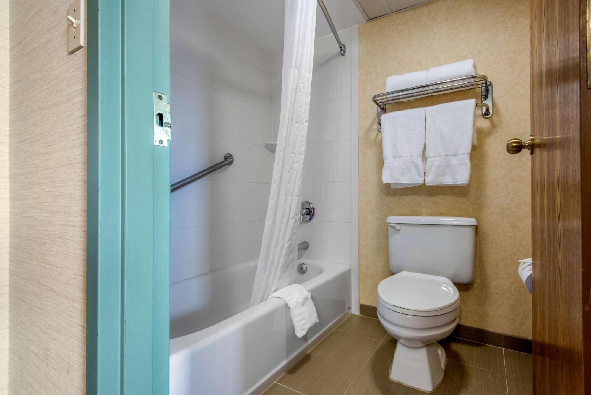 Quality Inn & Suites Мансфилд Экстерьер фото