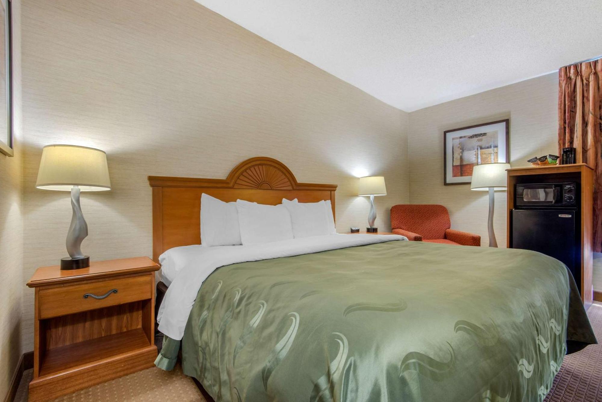 Quality Inn & Suites Мансфилд Экстерьер фото