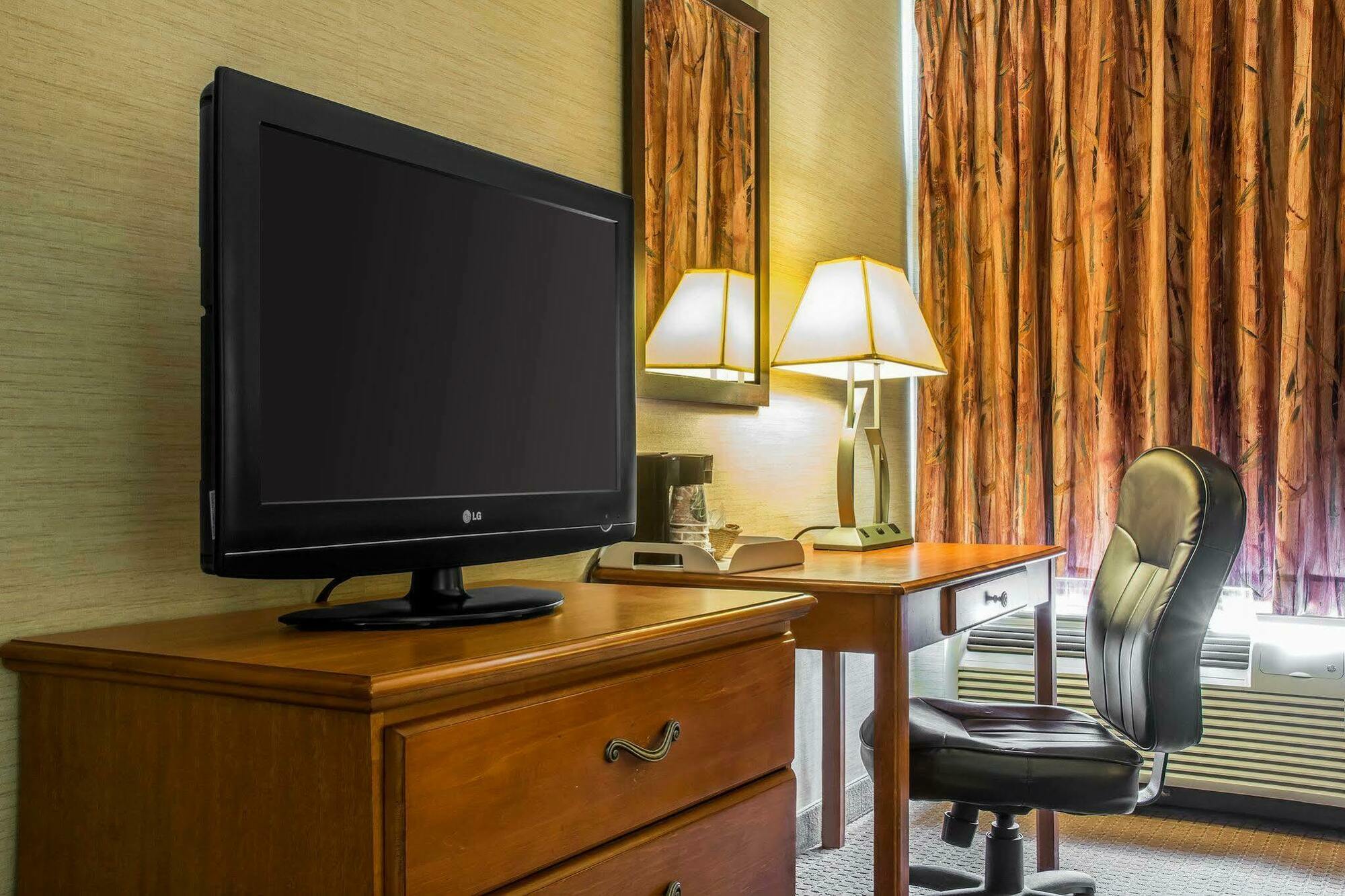 Quality Inn & Suites Мансфилд Экстерьер фото